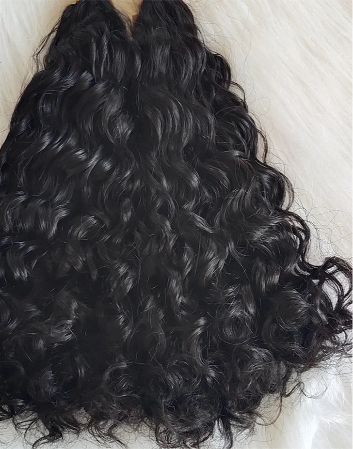 Human braiding Hair wet and wavy